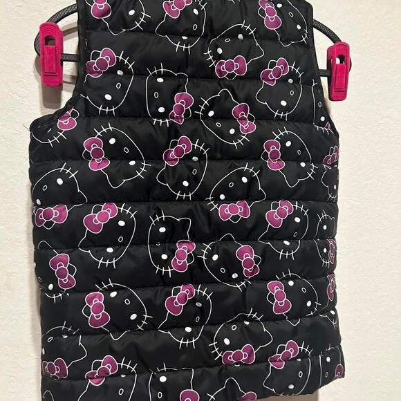 Kids Hello Kitty black and pink Puffer vest - Picture 7 of 8